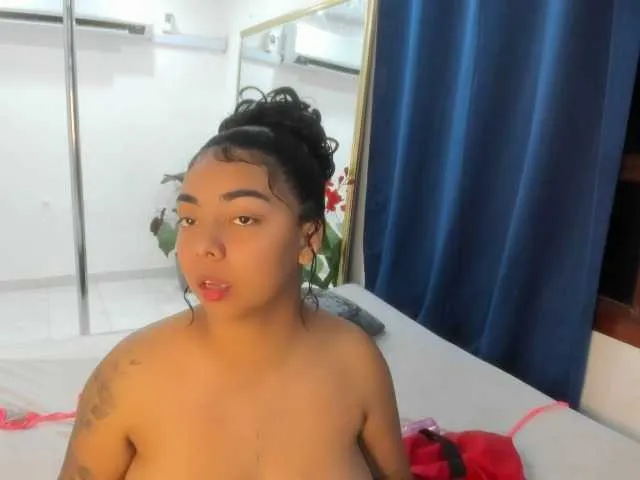 nahomy-ryans from BongaCams is Freechat