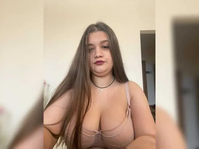 Neisi from BongaCams