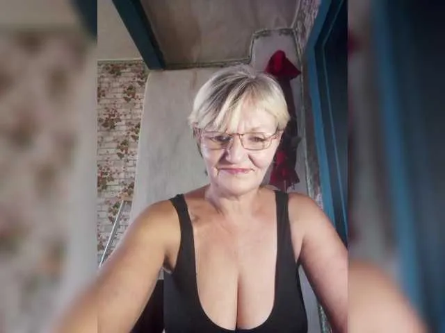 NikaGold45 from BongaCams is Freechat