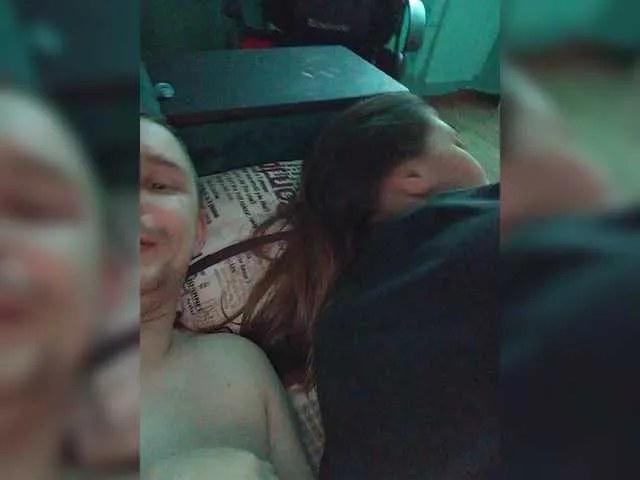 Niki233221 from BongaCams