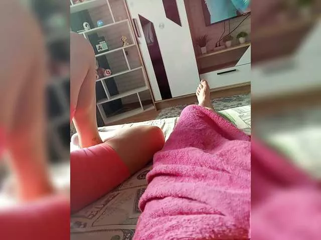 Niki233221 from BongaCams