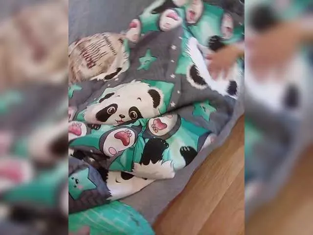 Niki233221 from BongaCams