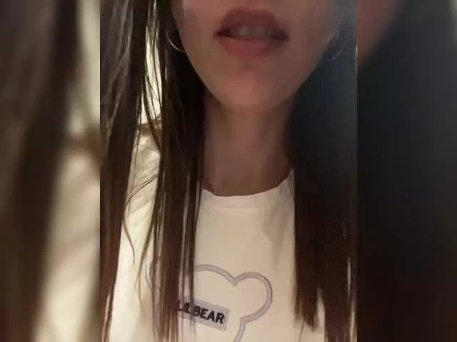 OneMoreTwiksSex from BongaCams