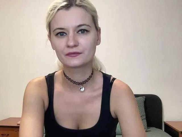 OnikaLove from BongaCams is Freechat