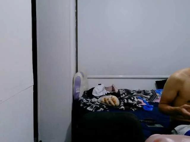onlyLuxas23 from BongaCams is Freechat