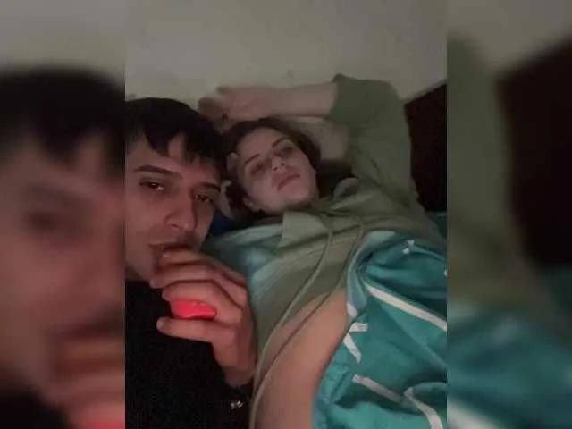 Parejacaliente6669 from BongaCams is Freechat
