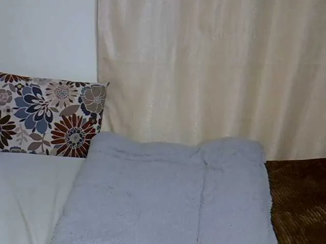 PetiteCaramel from BongaCams is Freechat