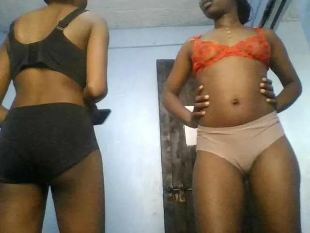 Petitegals from BongaCams is Freechat