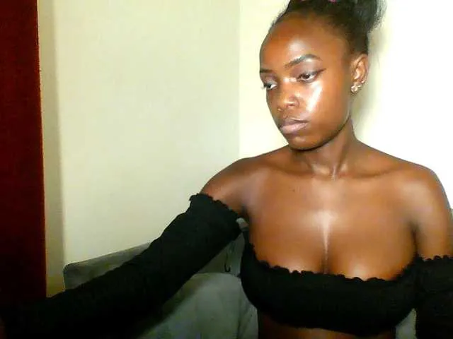 Pinkypetite from BongaCams