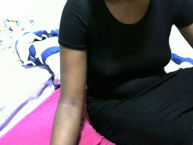 Queen-innocent from BongaCams