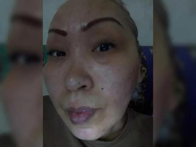 Qweentis from BongaCams