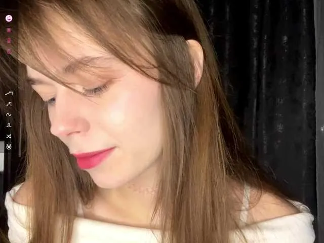 RedaSartain from BongaCams