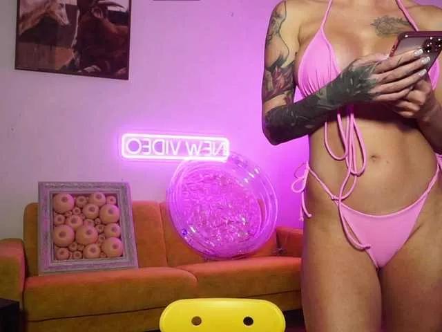 rich-pussy from BongaCams is Freechat