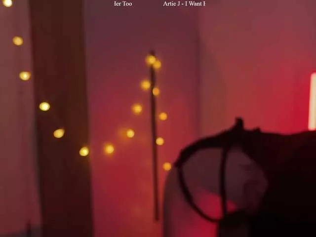 Rionaakira from BongaCams