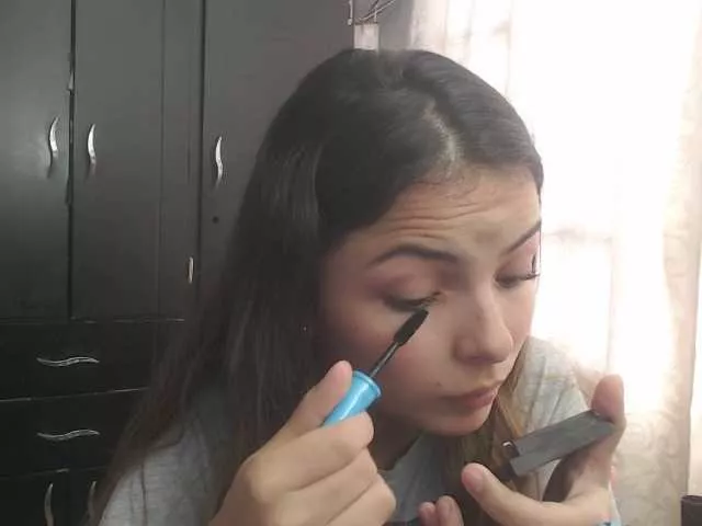 Ross-ella from BongaCams