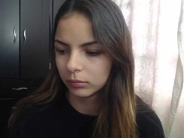Ross-ella from BongaCams