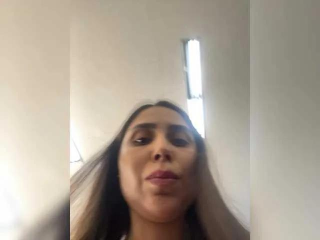 SallyeLeins from BongaCams