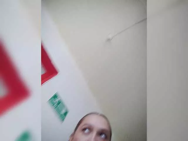 Samantha-12 from BongaCams