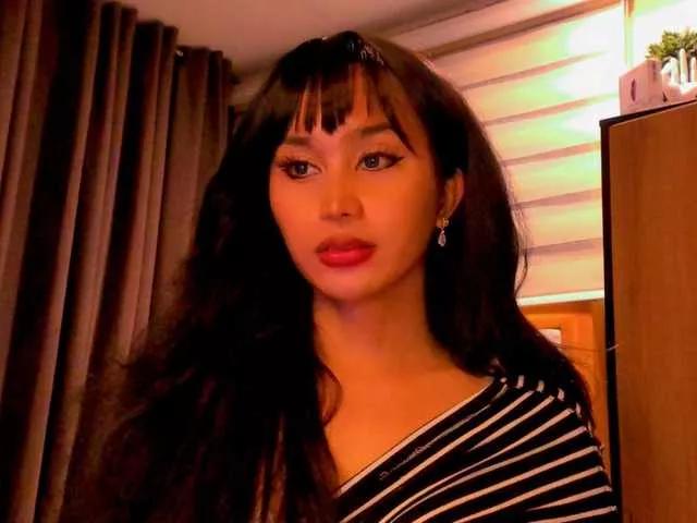 Sarah1000000 from BongaCams