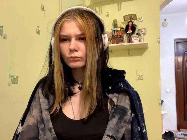 SIMONA-CHARON from BongaCams