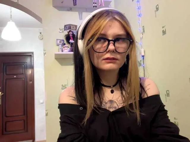 SIMONA-CHARON from BongaCams