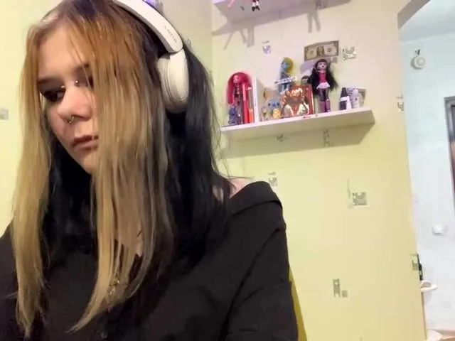 SIMONA-CHARON from BongaCams