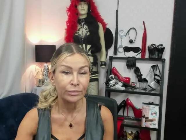 soft-crystal from BongaCams is Freechat