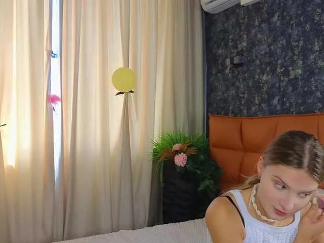 SoftBliss from BongaCams is Freechat