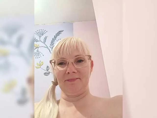 Sweetie454 from BongaCams