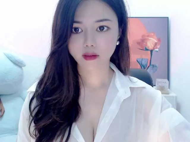 Sweetlilizz from BongaCams