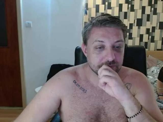 SwitchDomCouple from BongaCams is Freechat