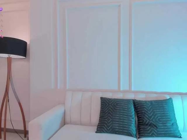 TaraLawrence from BongaCams