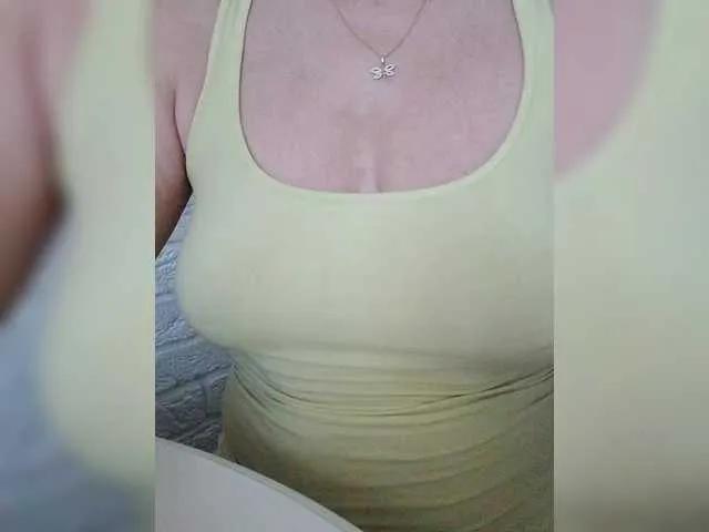 Tata42 from BongaCams
