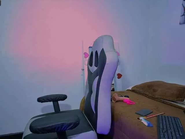 Tatis-Blux from BongaCams