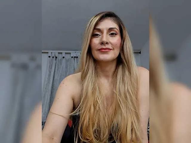 the-skinny from BongaCams is Freechat