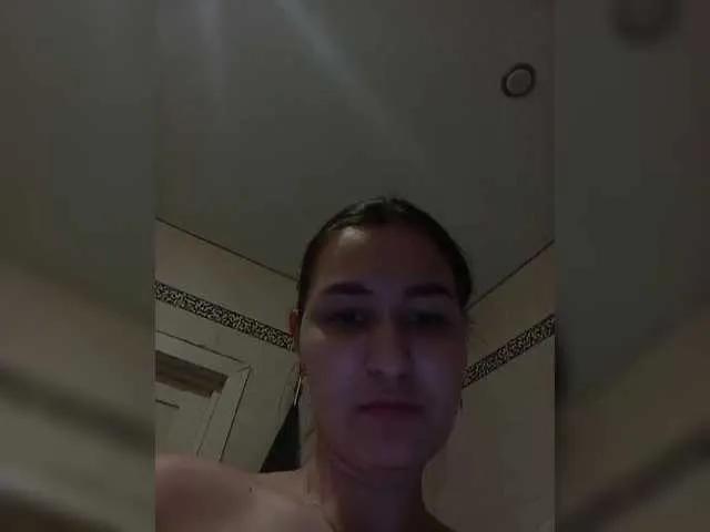 VikkiHamilton from BongaCams