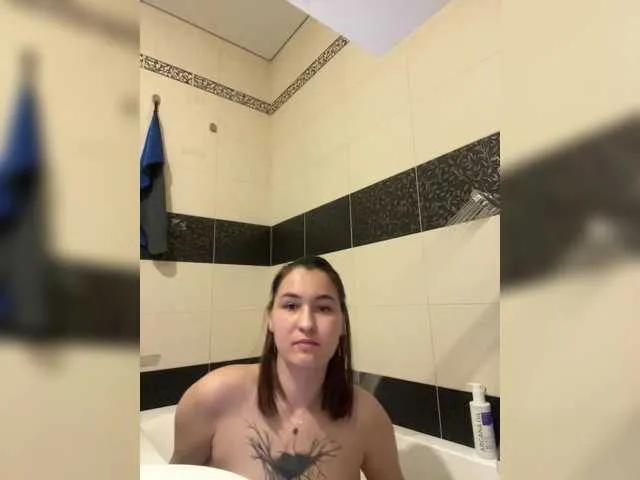 VikkiHamilton from BongaCams