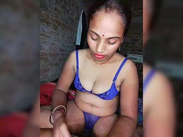 Villagequeen from BongaCams