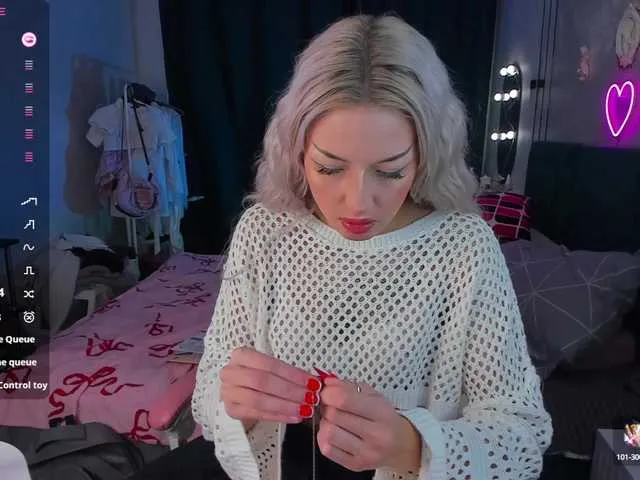 WhiteMinti from BongaCams