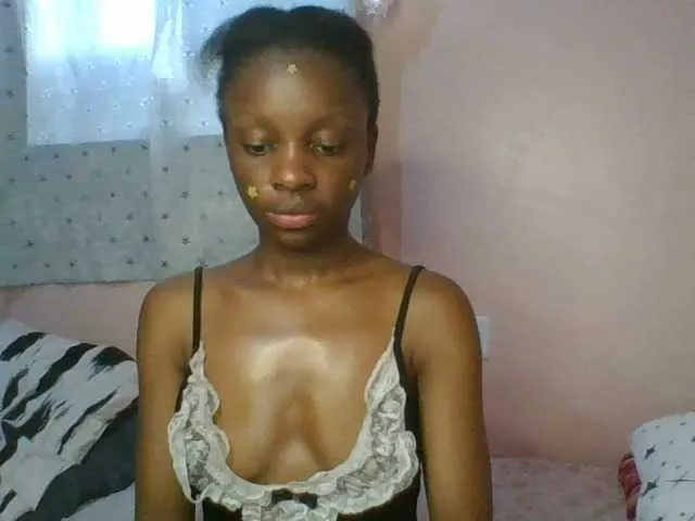 Xoxoteshy from BongaCams