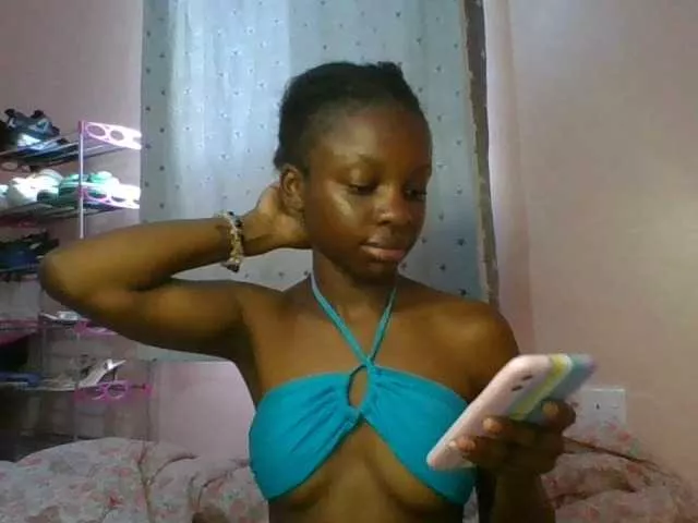 Xoxoteshy from BongaCams