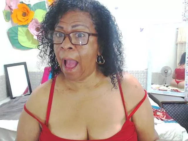 Yayishotsexyw from BongaCams