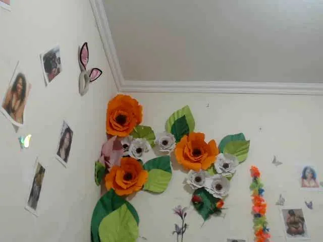 Yayishotsexyw from BongaCams is Freechat