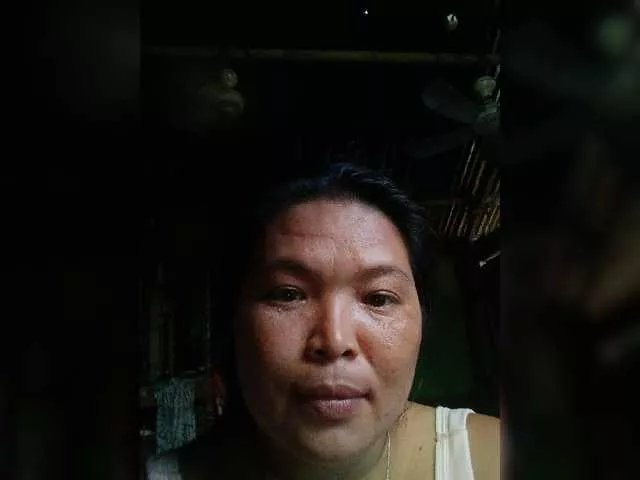 Yummypussy432 from BongaCams