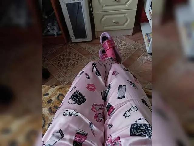 ZaraSss from BongaCams