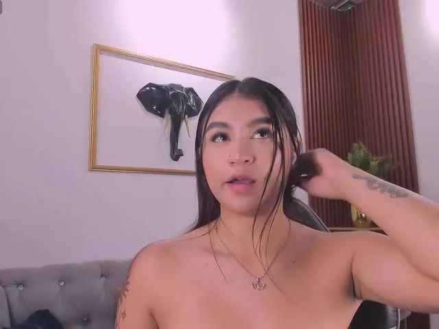 Zayyda from BongaCams