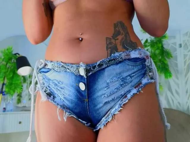 zennda from BongaCams