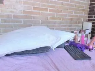 abbey-walker from CamSoda is Freechat