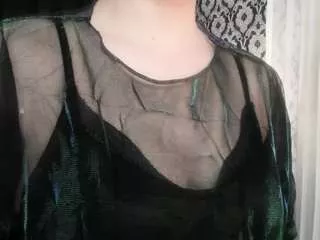 Adeelinee from CamSoda