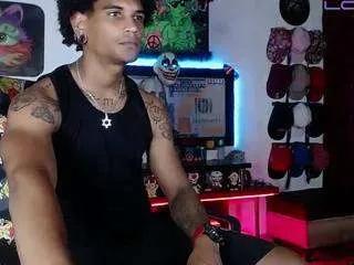 aharon-sexo1 from CamSoda is Freechat